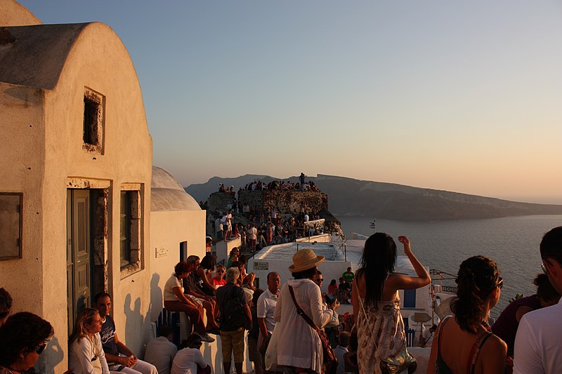 Waiting_for_the_sunset_(2789680175).jpg