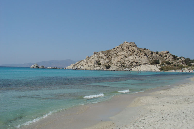 Mikri_Vigla_beach_-_panoramio.jpg