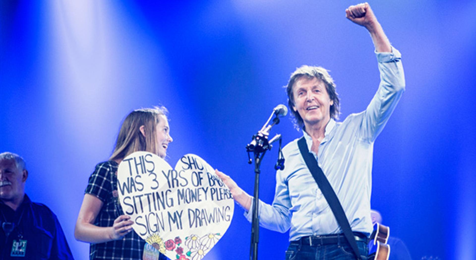 New Collection: 'Everybody Out There' - 2015 Crowd Photos