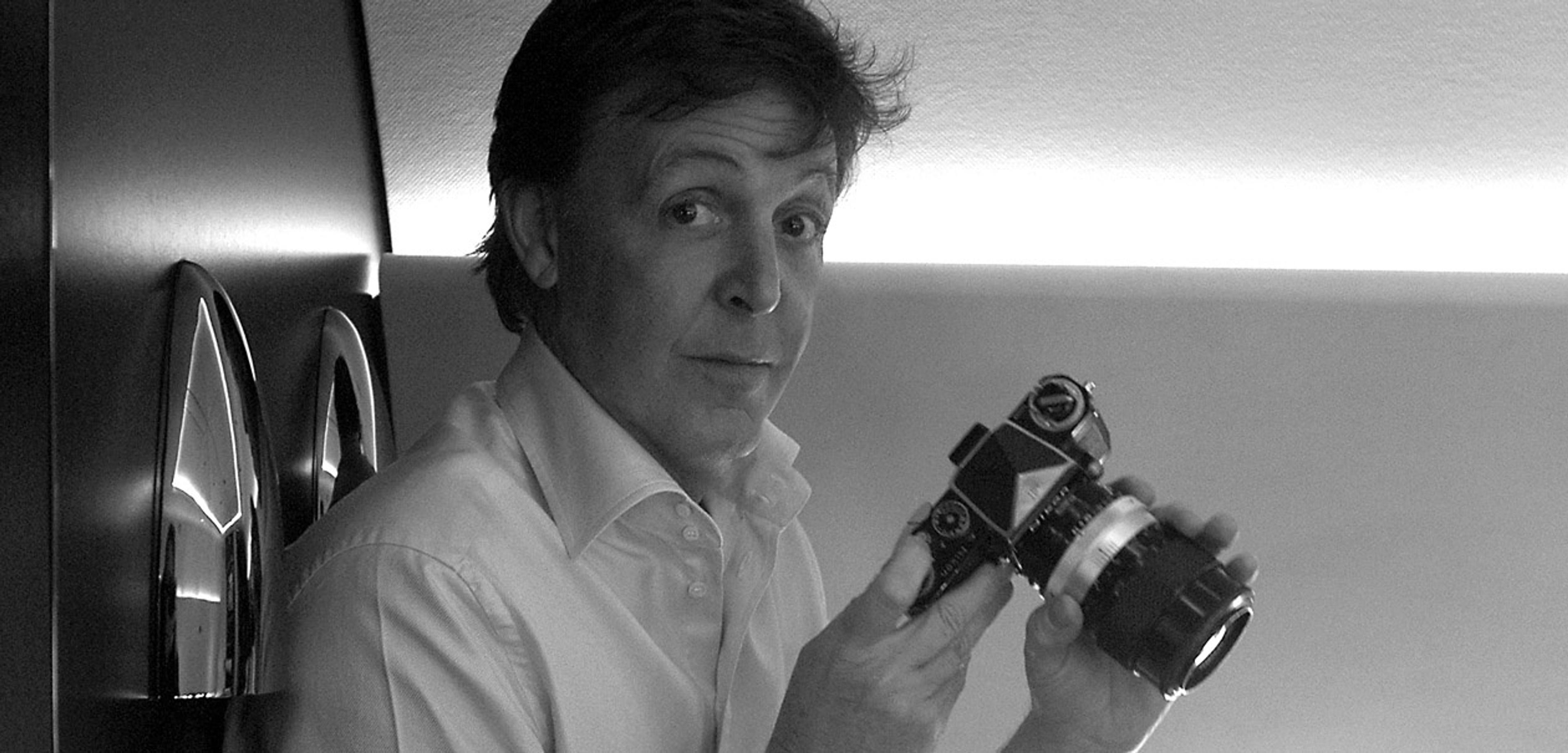 Flying over Rome during Back In The World Tour, , 2003