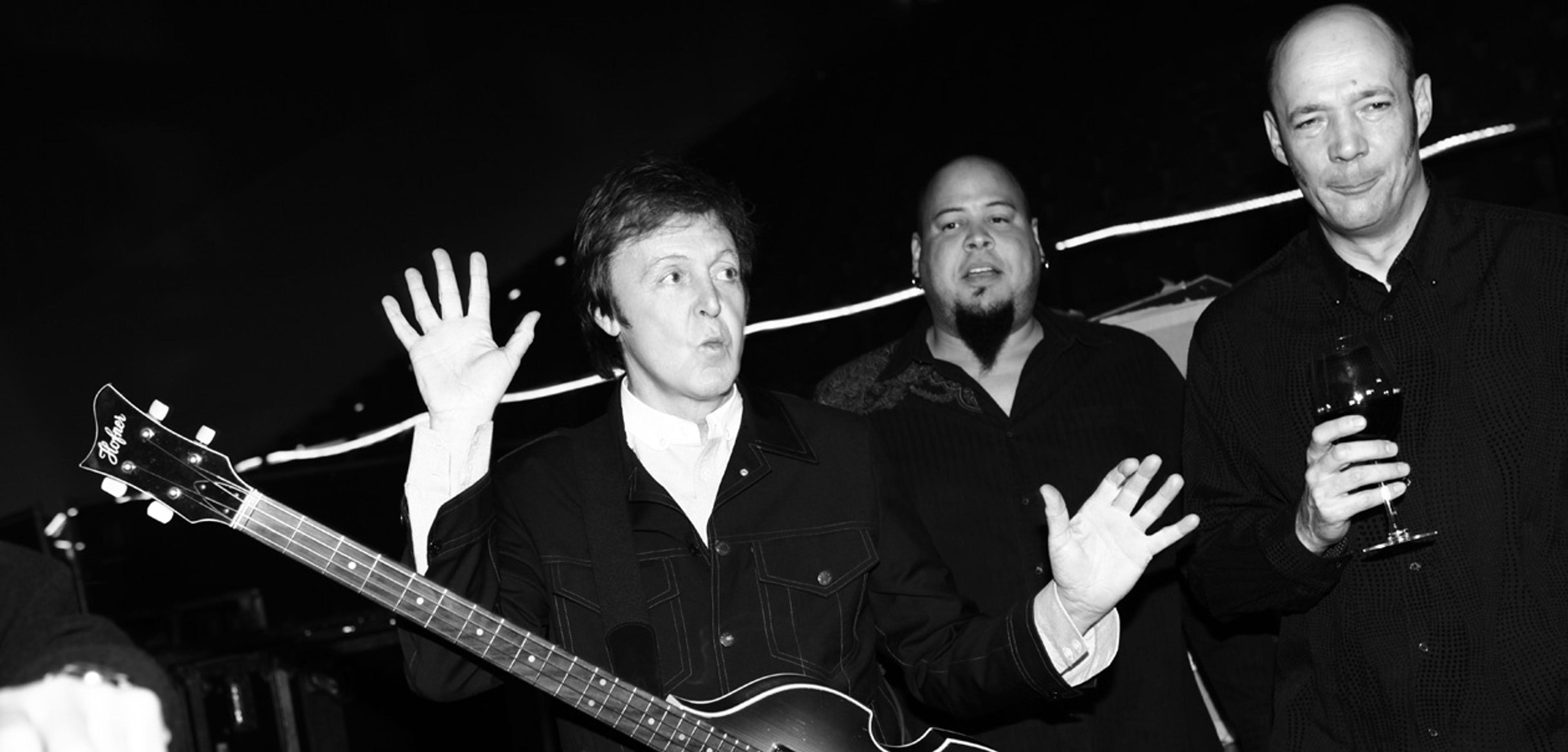 Paul, Abe and Wix backstage at the GelreDome, Arnhem, Holland, Good Evening Europe, , 2009