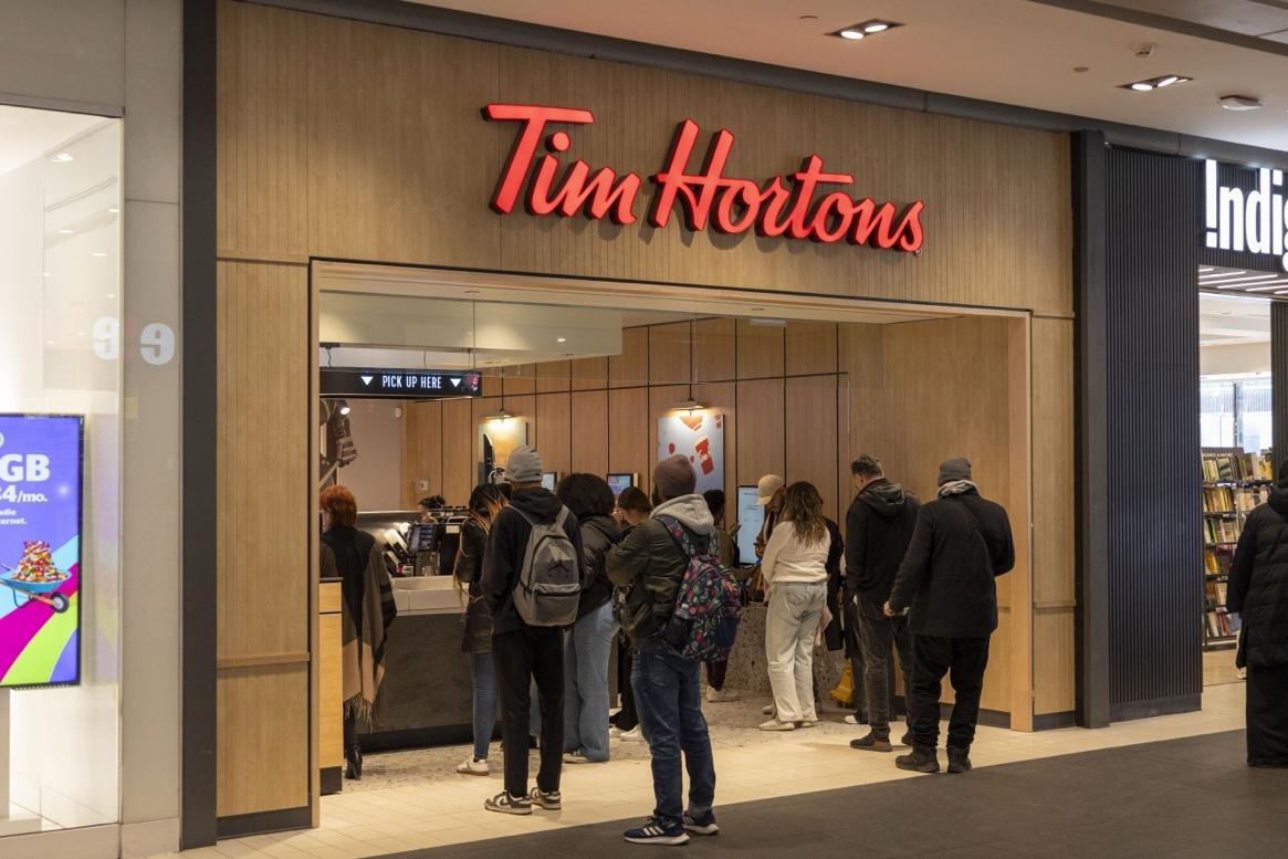 A Retailer’s Guide To People Counting Systems In 2026