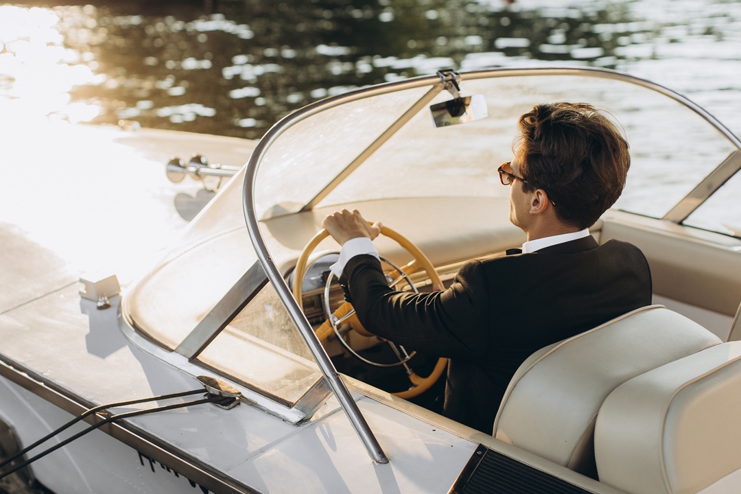 yacht overseas bank account.jpg