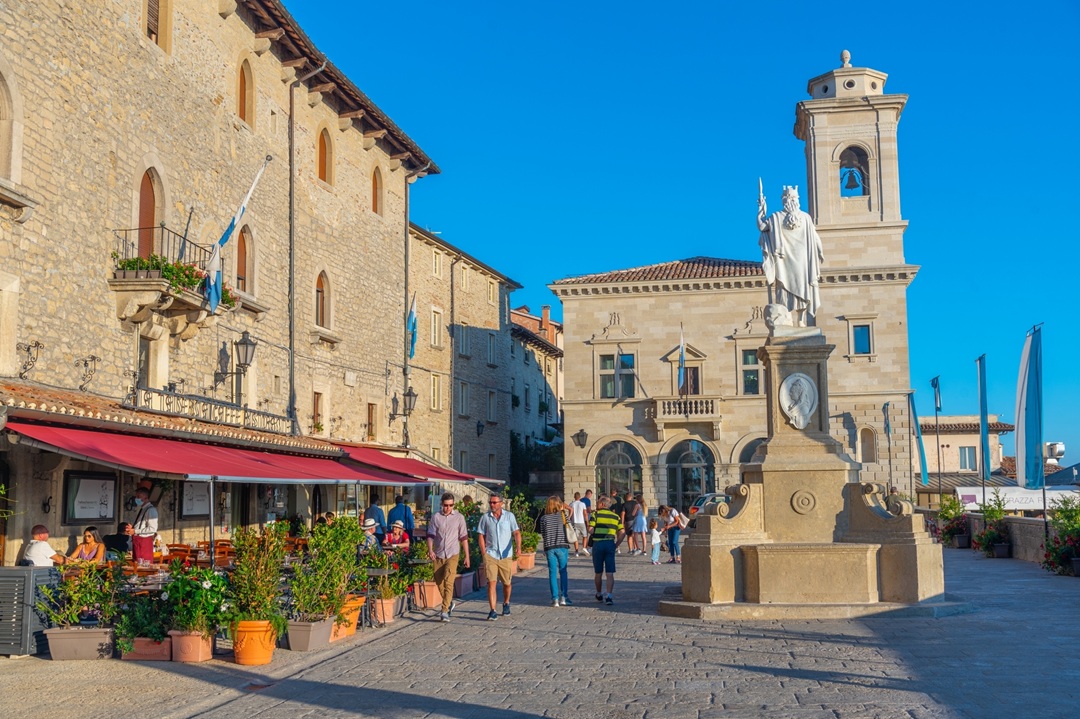 san marino overseas banking.jpg