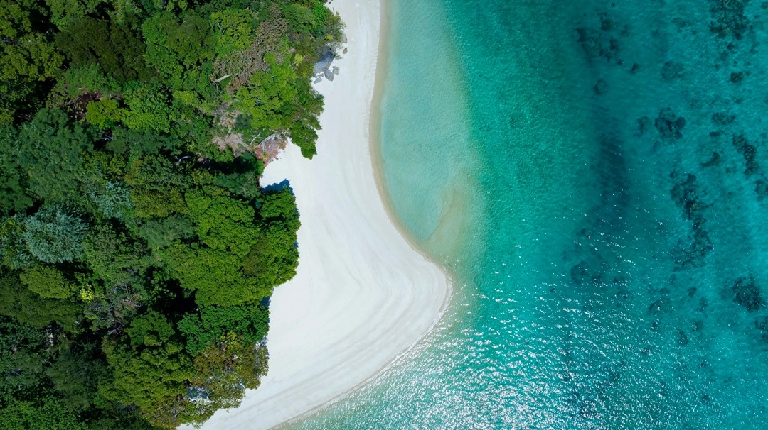 Offshore Bank Account Cayman Islands in 2025 (Guide)