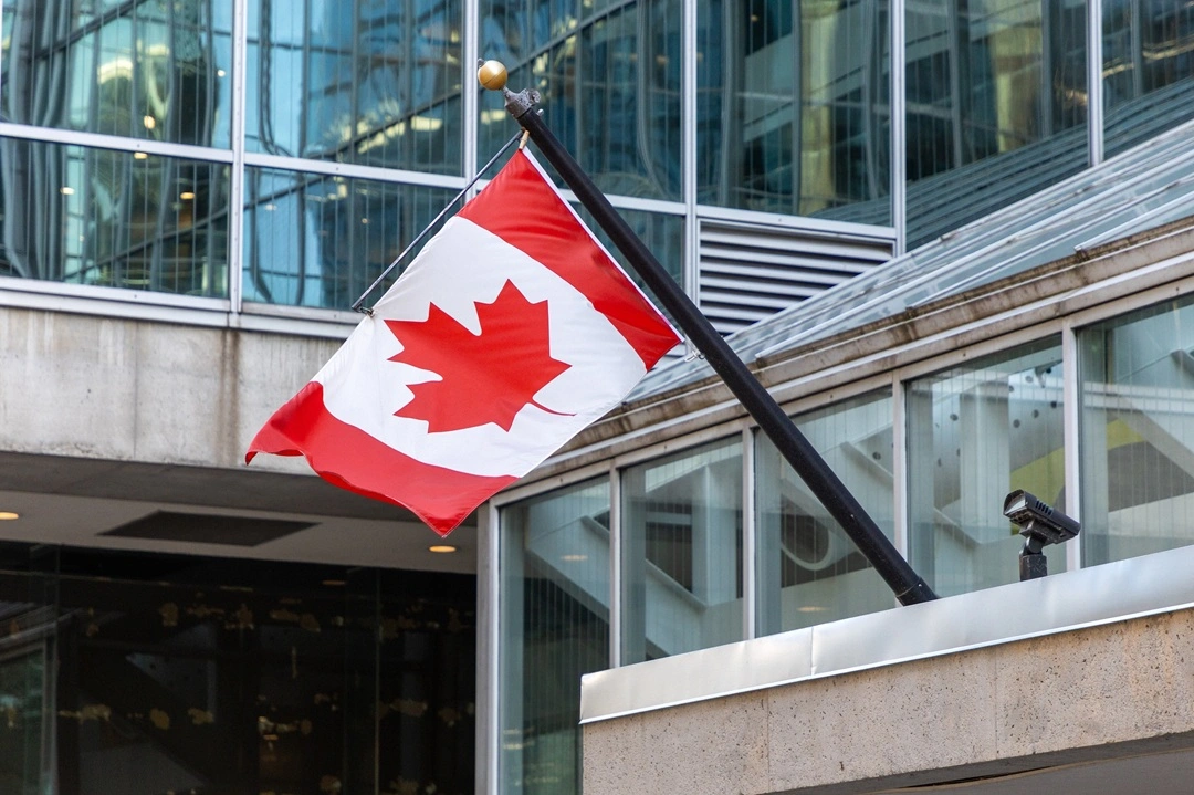 How to Do Overseas Banking with a Canada Offshore Bank Account?