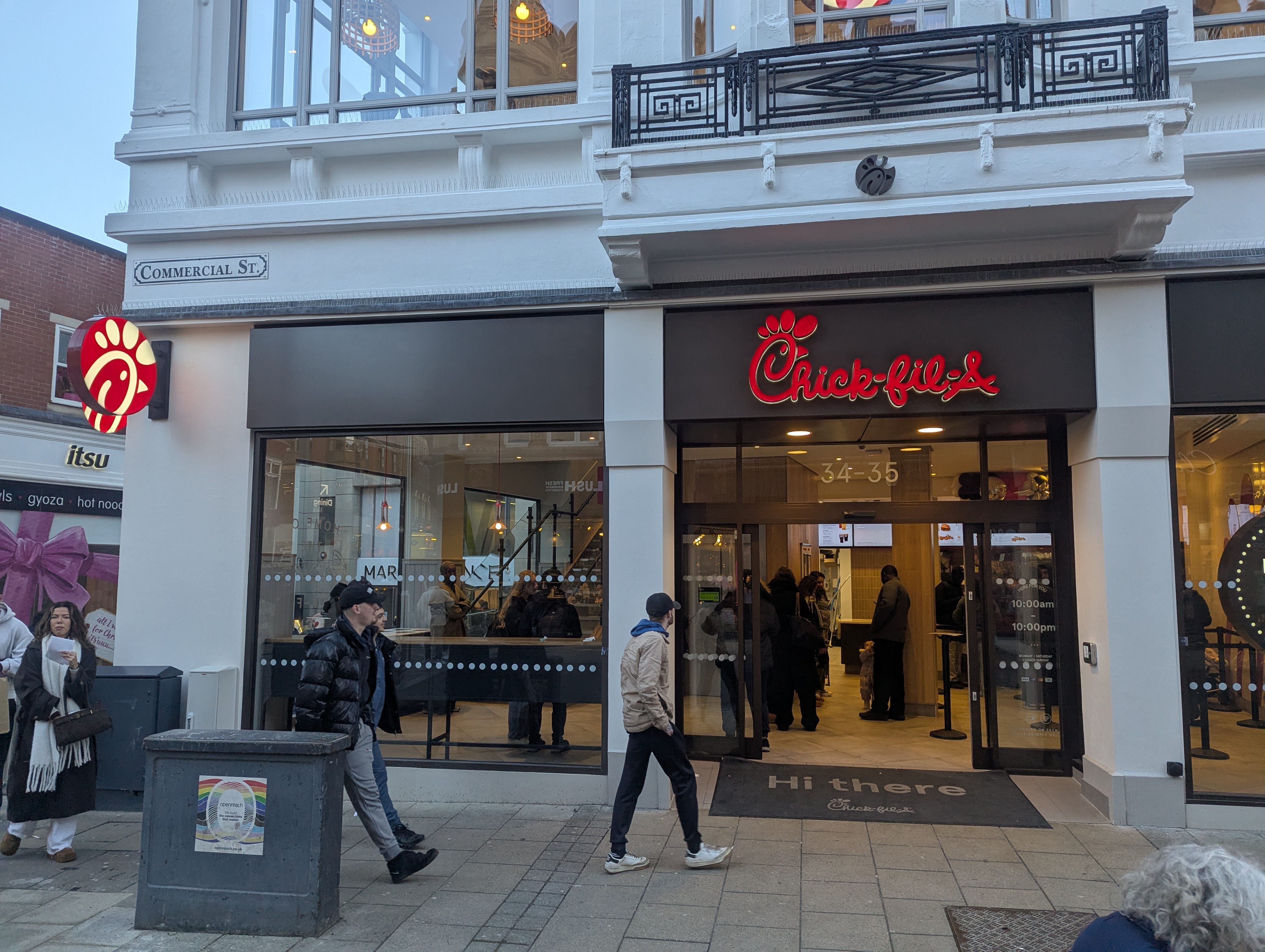 America Uk story about Review: Chick-fil-A Leeds City Centre: A Taste of the States Lands Perfectly in the UK