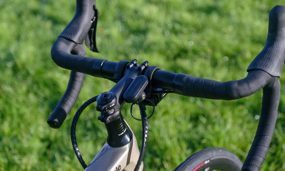 cannondale light on handlebars