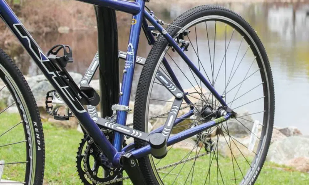 bike locked with a floding lock