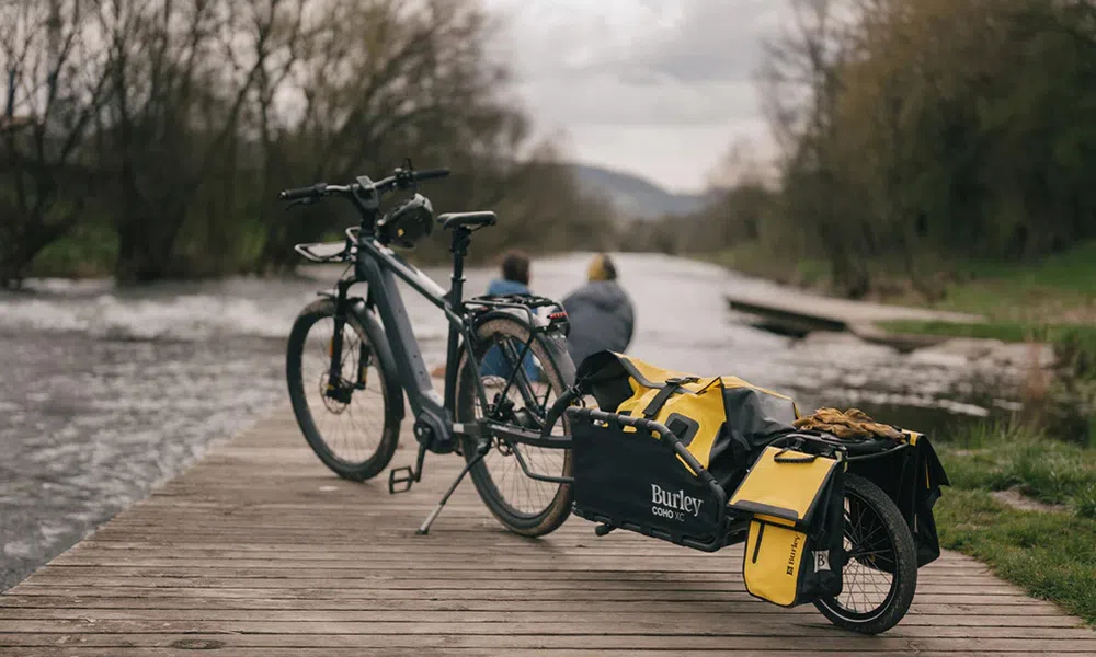 e-bike with luggage trailer