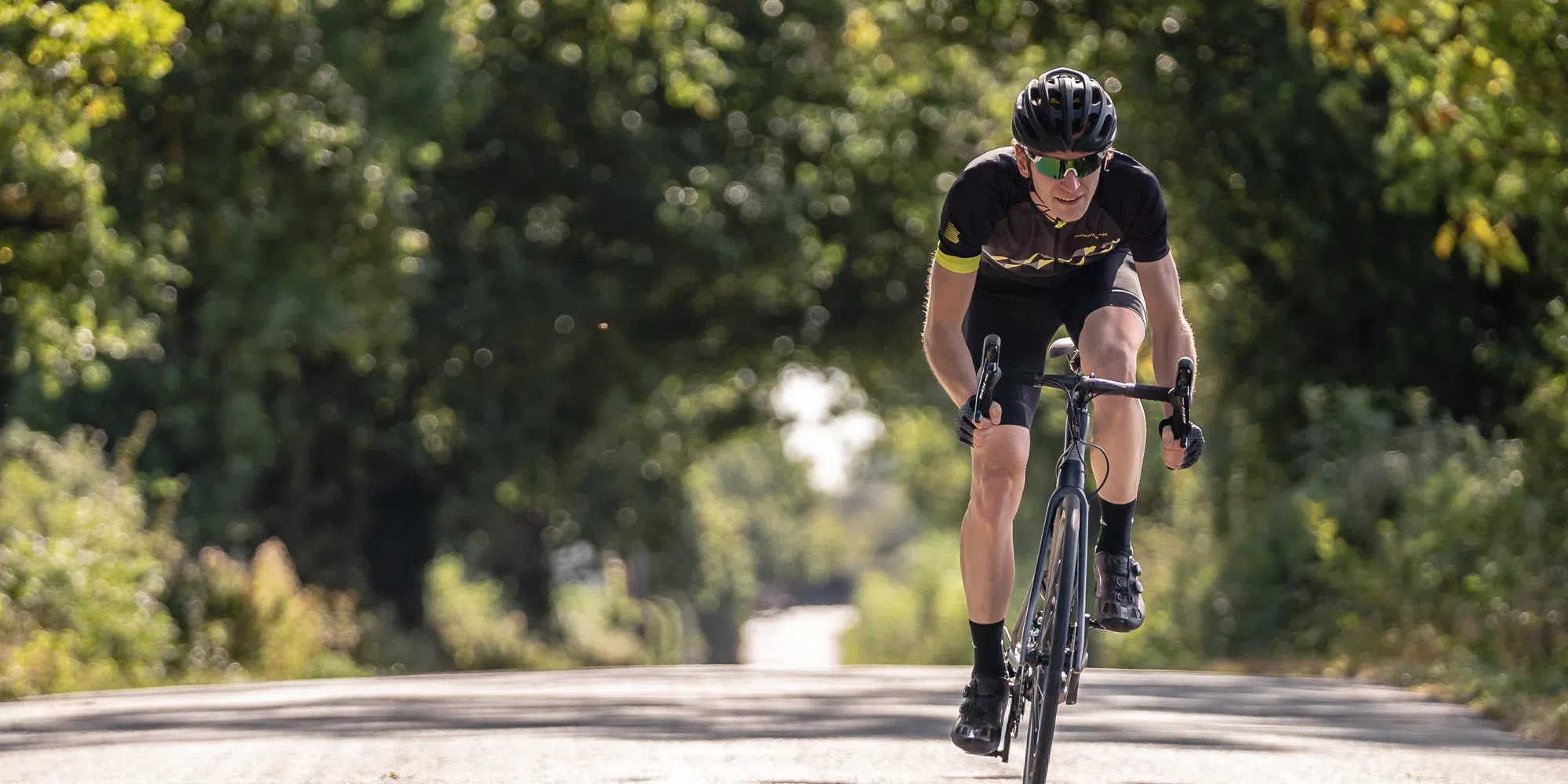 A road cyclist on a Boardman bike