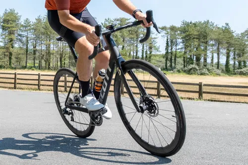 scott road bike on tarmac