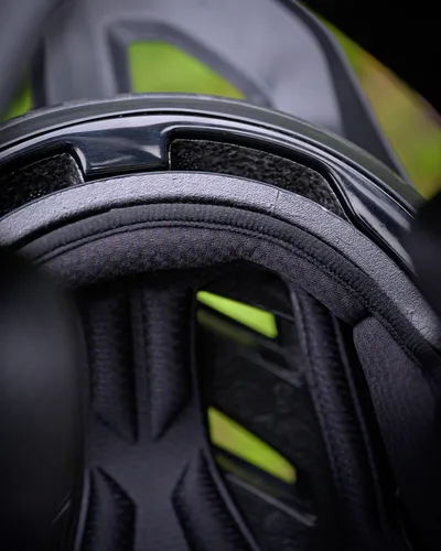 Fox Rampage RS helmet mips integra split layer detail