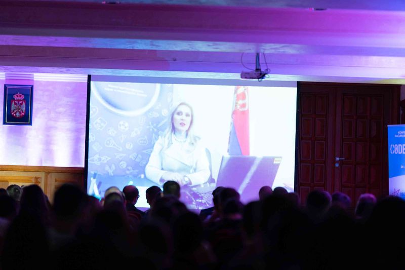 https://eu-west-2.graphassets.com/AJFK7uITaS0qcX6HzMQRFz/resize=fit:clip,height:800,width:800/DyxrpzNBS4SZSWpXNOC7