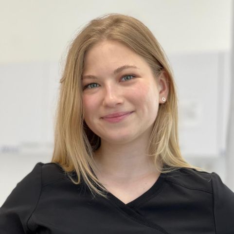 Image of Doctor Dr. Mariia Bubnova Working in Dentistry department