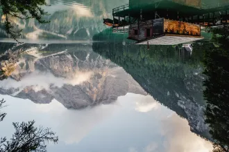 flip-luca-bravo-zAjdgNXsMeg-unsplash.c0ec646ad94d564bce2db41c47f2284e.webp