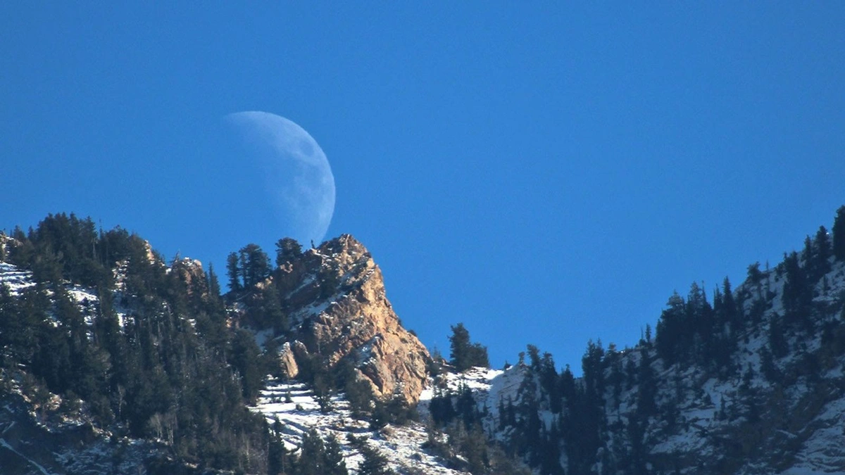 Why does the moon look bigger sometimes?