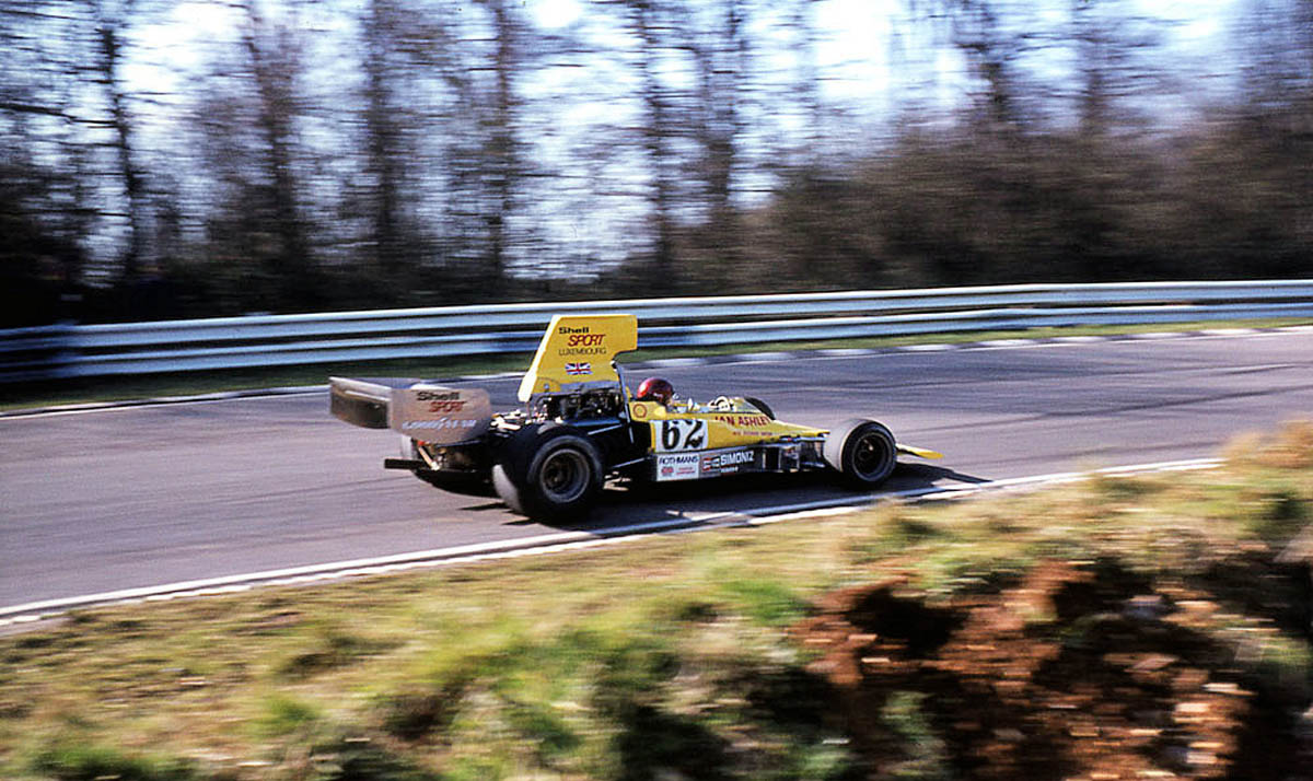 Ian Ashley (T330) in the F5000 race at the 1974 Race of Champions.(Gerald Swan)