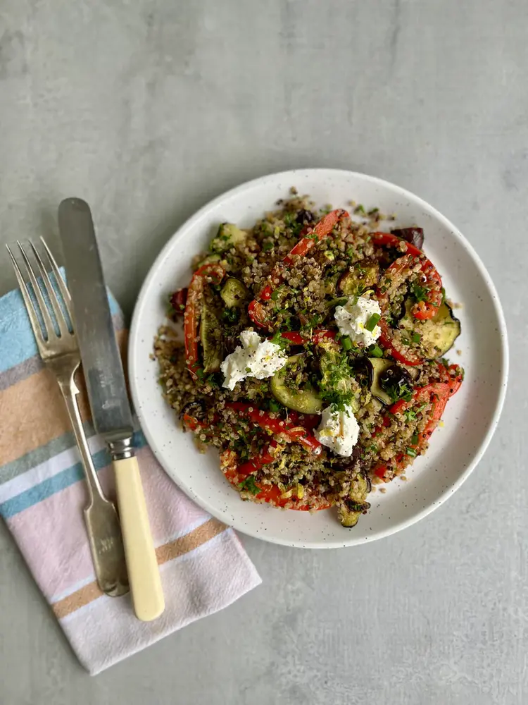 Vegan Low FODMAP Quinoa and Grilled Vegetable Bowl