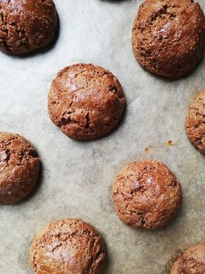 Brown Rice, Almond and Cocoa Cookies