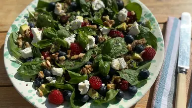 Berry, Walnut and Spinach Salad with Goats Cheese