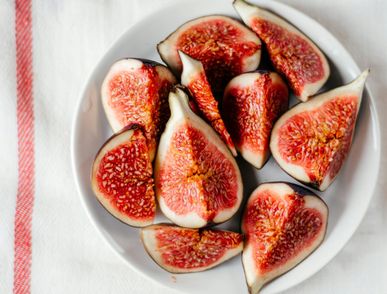 Ricotta Toast with Fig, Honey and Pistachios 