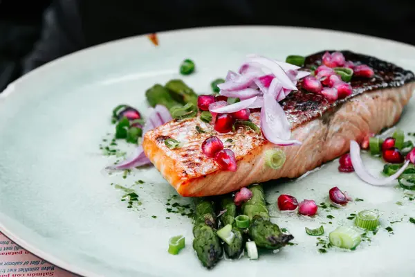 What Makes the Mediterranean Diet Healthy?