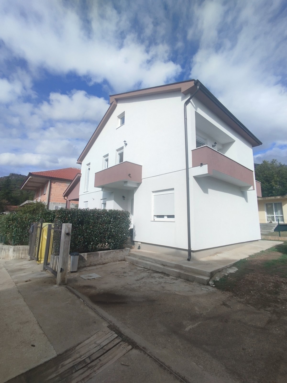 Kuća 190m2, Herceg Novi, Podi