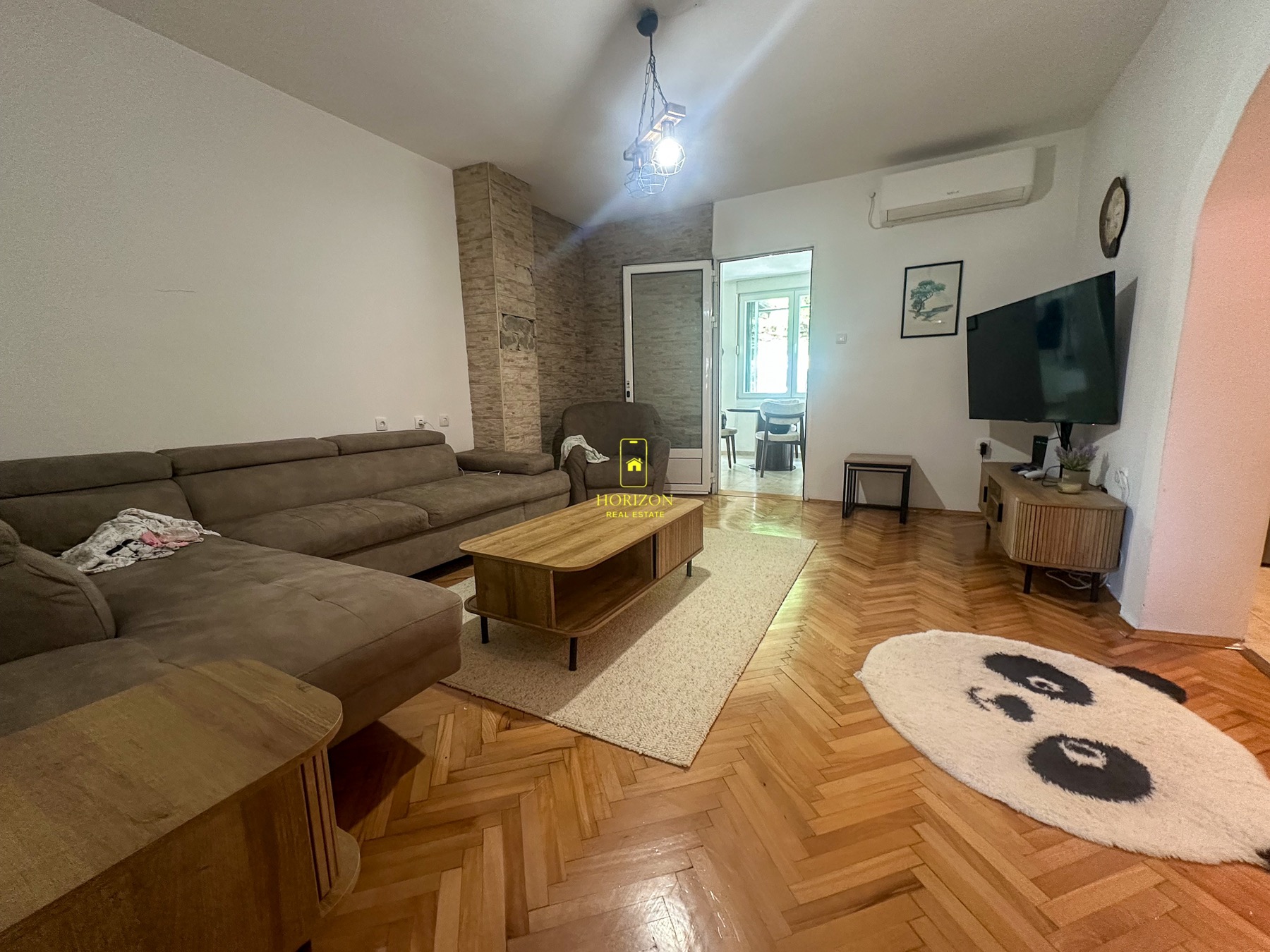 Trosoban stan 75m2 sa 60m2 dvorištem, Zagorič
