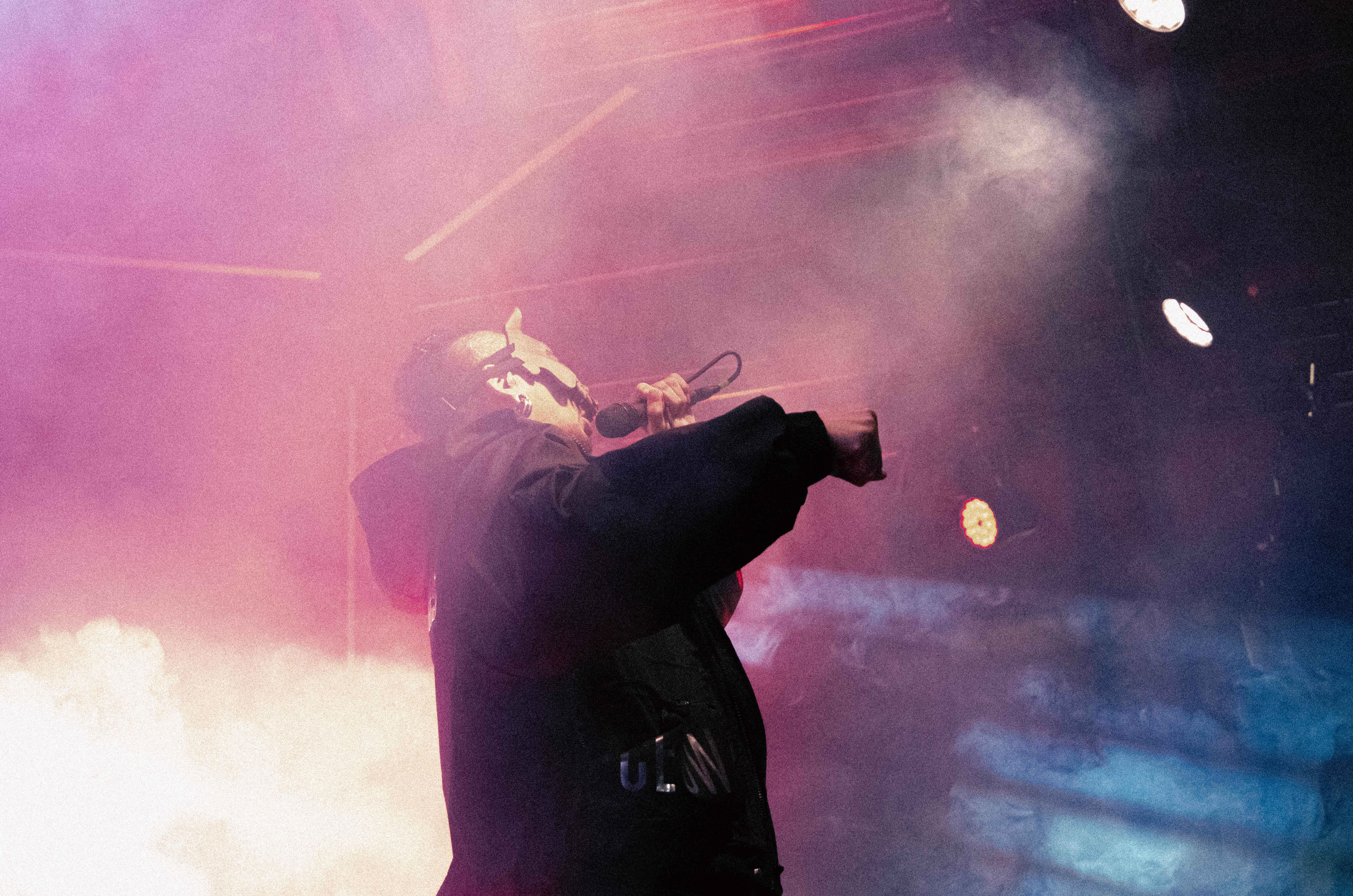 Concert | Chanteur, Kheos