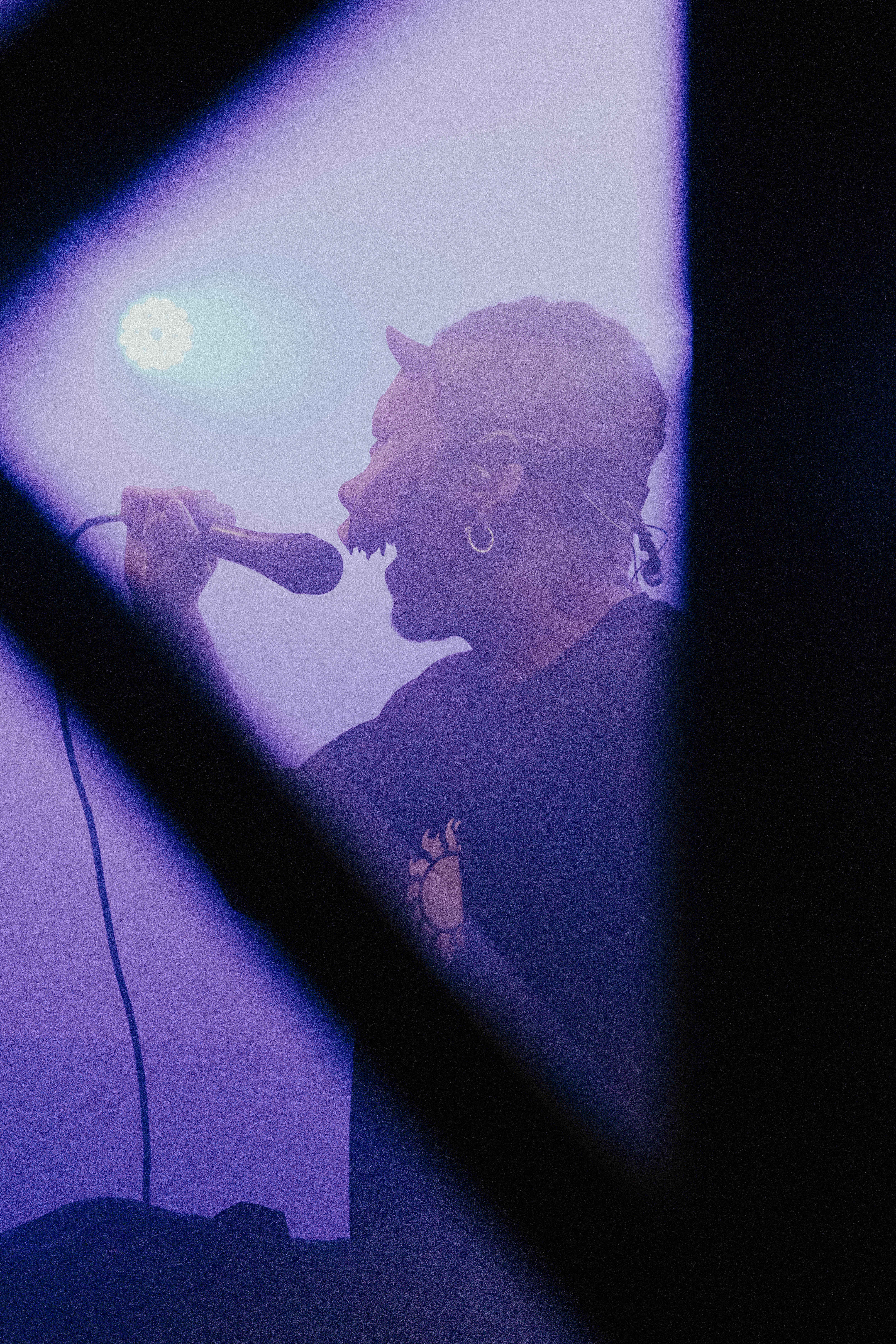 Concert | Chanteur, Kheos