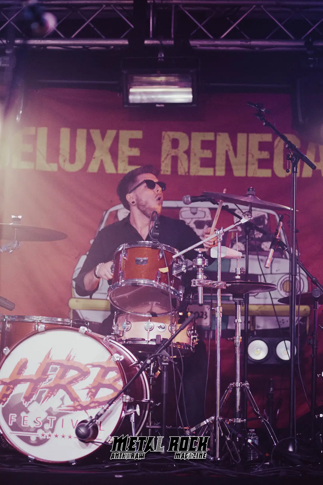 Concert | Deluxe Renegades