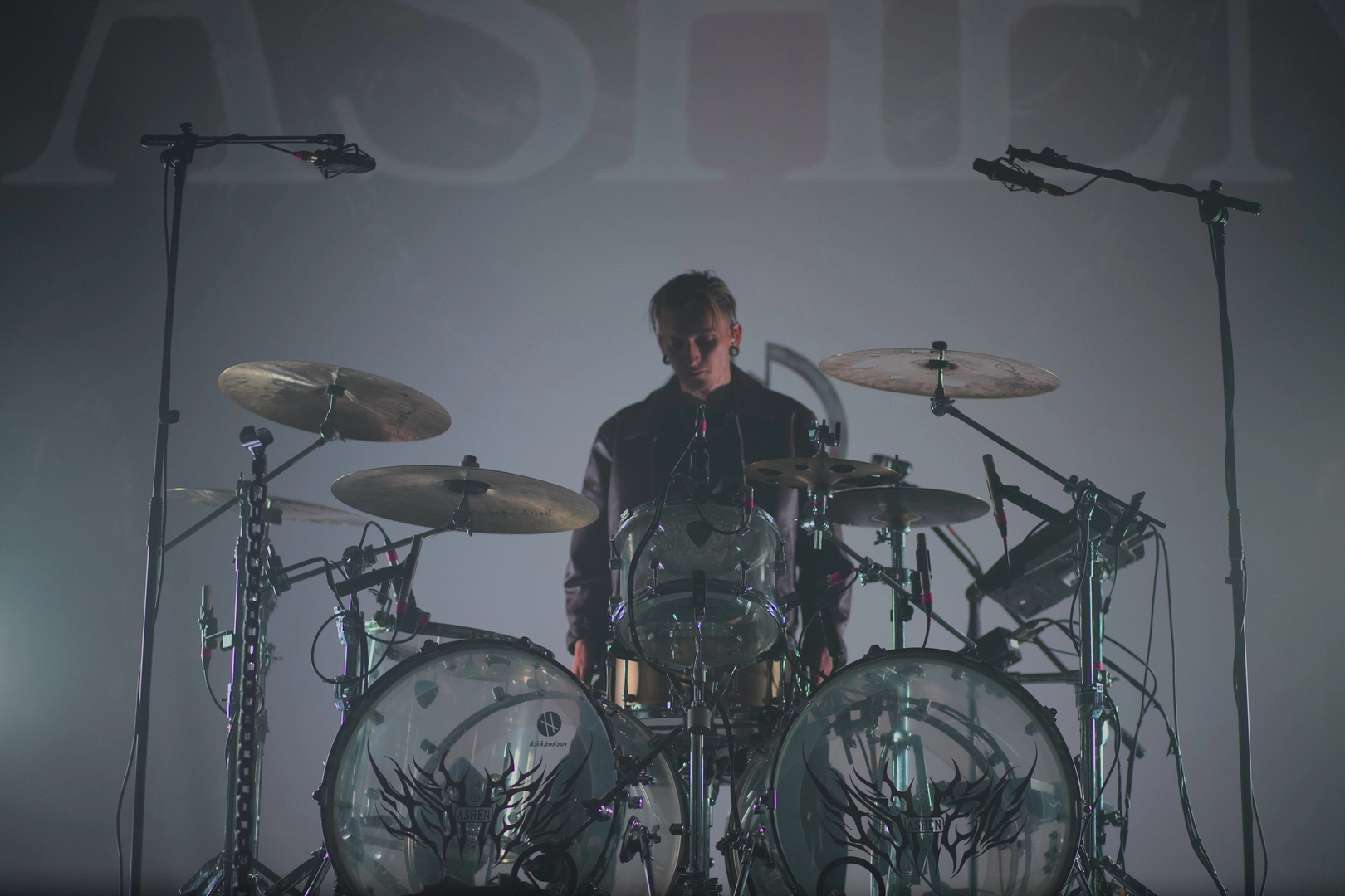 Concert | Ashen