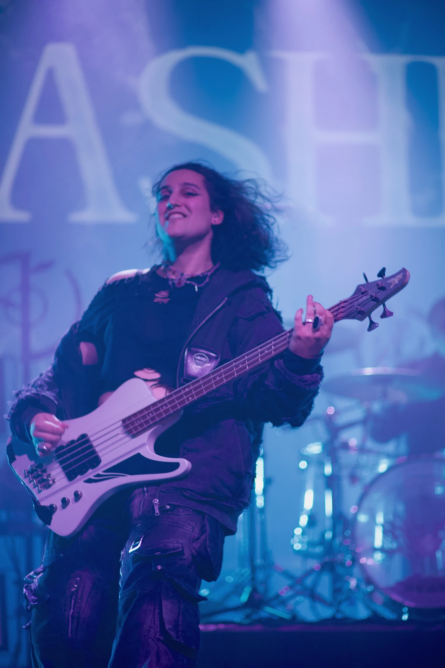 Concert | Ashen