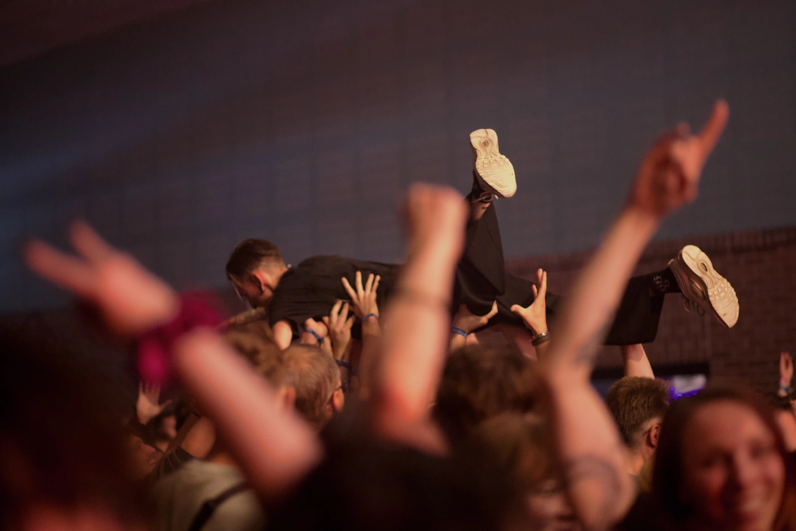 Concert | Ashen