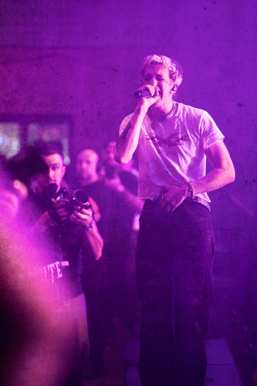Concert | Ashen