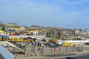 Iyana_oworo_Bus_stop_Lagos.jpg