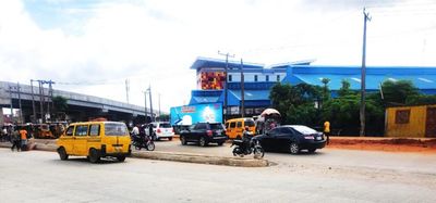 Wall-Drape-At-The-New-Festac-Bridge-By-Second-Rainbow-Junction-Oshodi-Apapa-Expressway-Lagos-1024x478.jpg