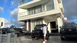 ola of lagos cars.jpg