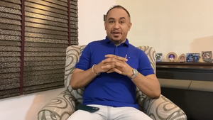 _113115936_daddyfreeze.png