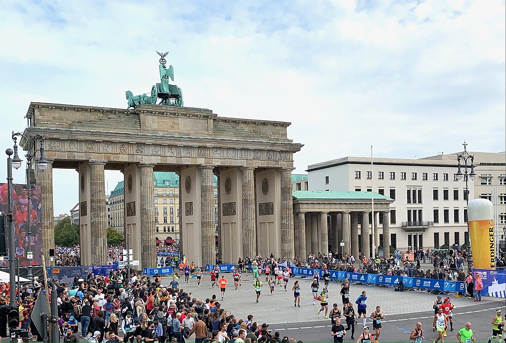 Road to Six Stars: The Ultimate Guide to the Berlin Marathon