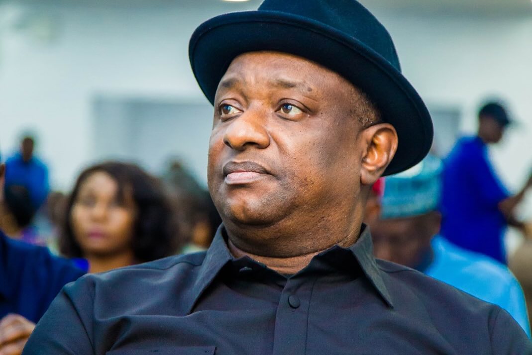 Airport Cashless Policy Triggers Gridlock, Aviation Minister Apologizes