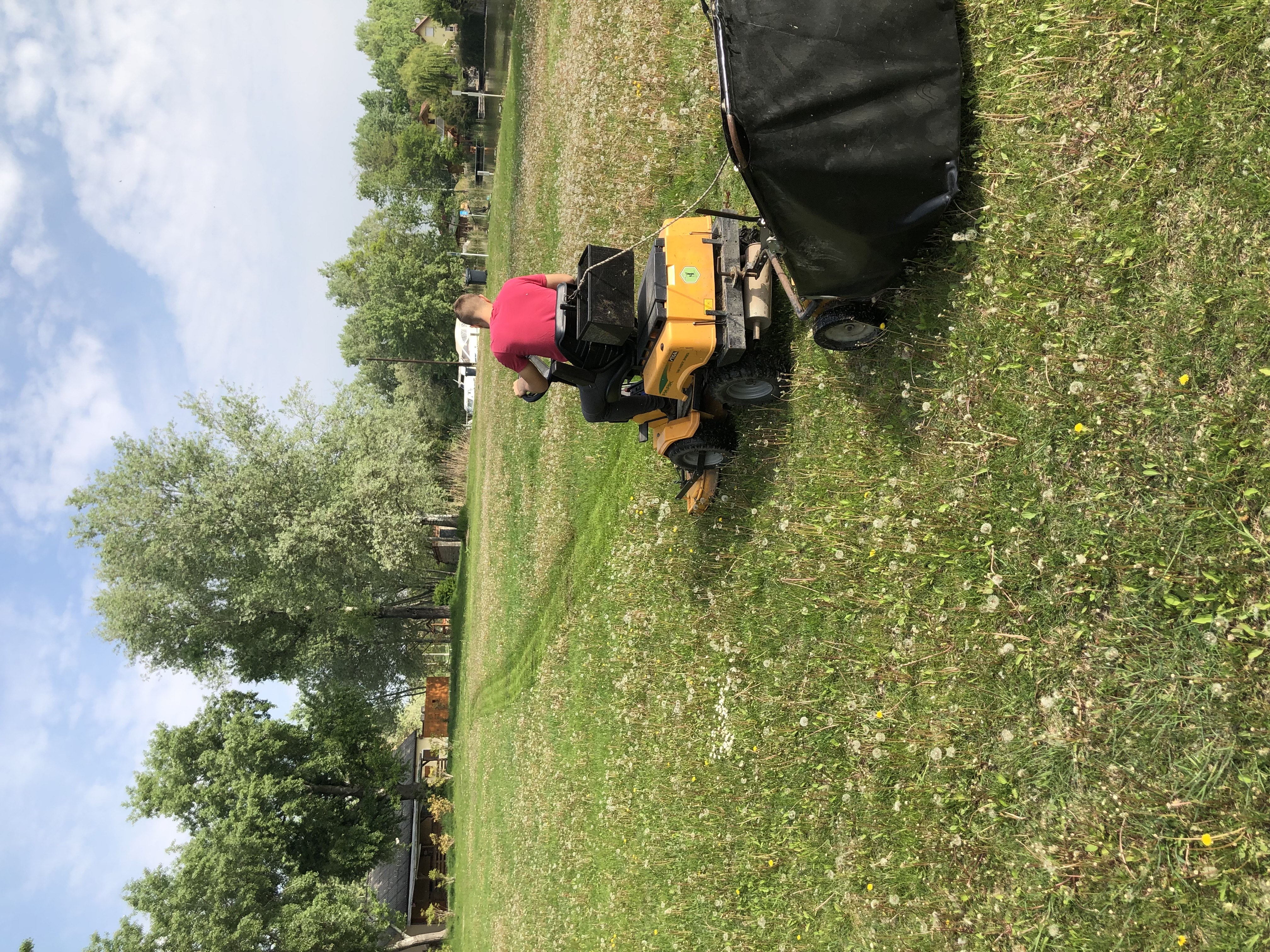 Stiga fűnyíró traktor