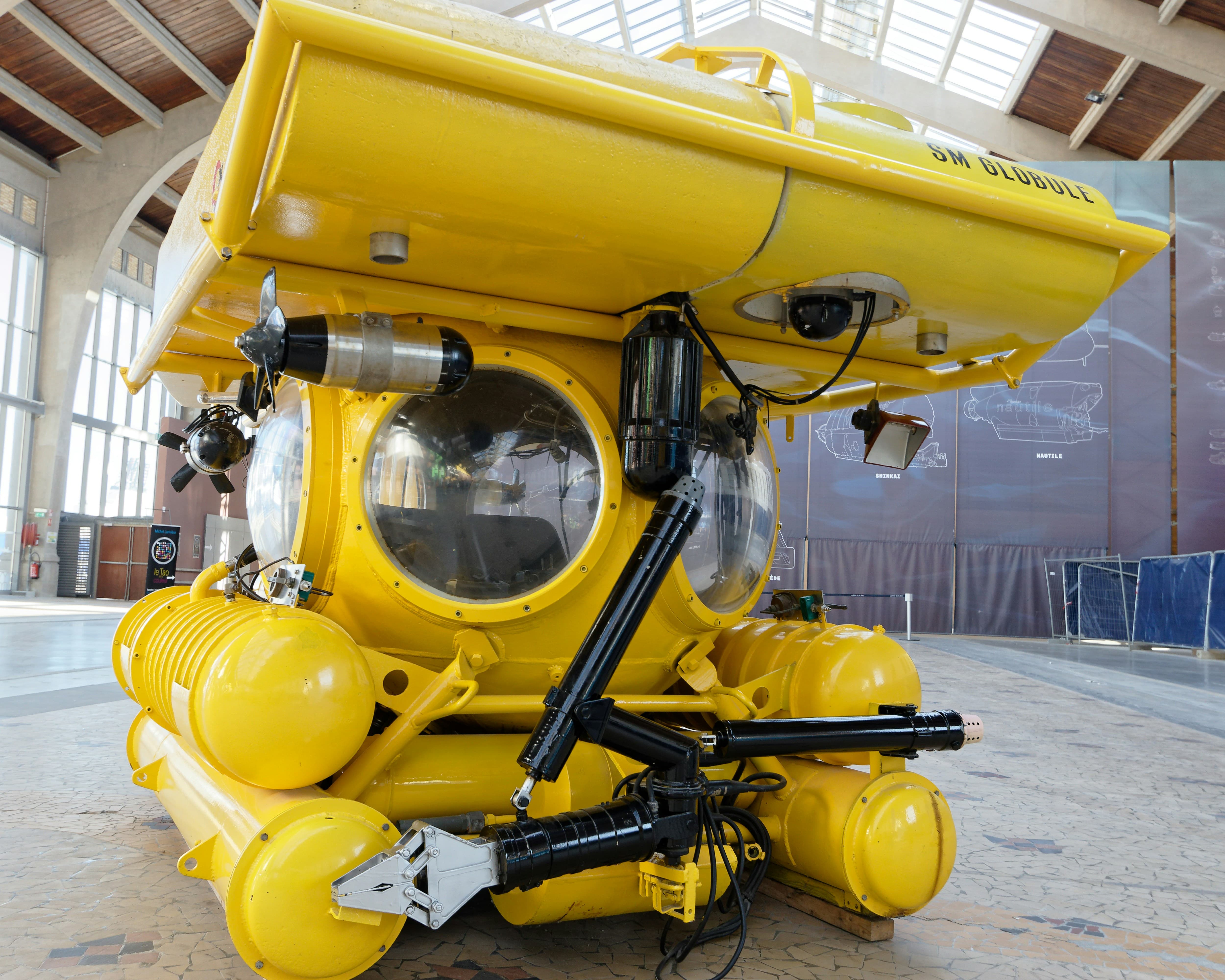 ROV and underwater robotics