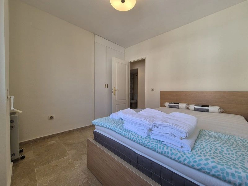 Two Levels of Golden Mile for €498,000 — image 9