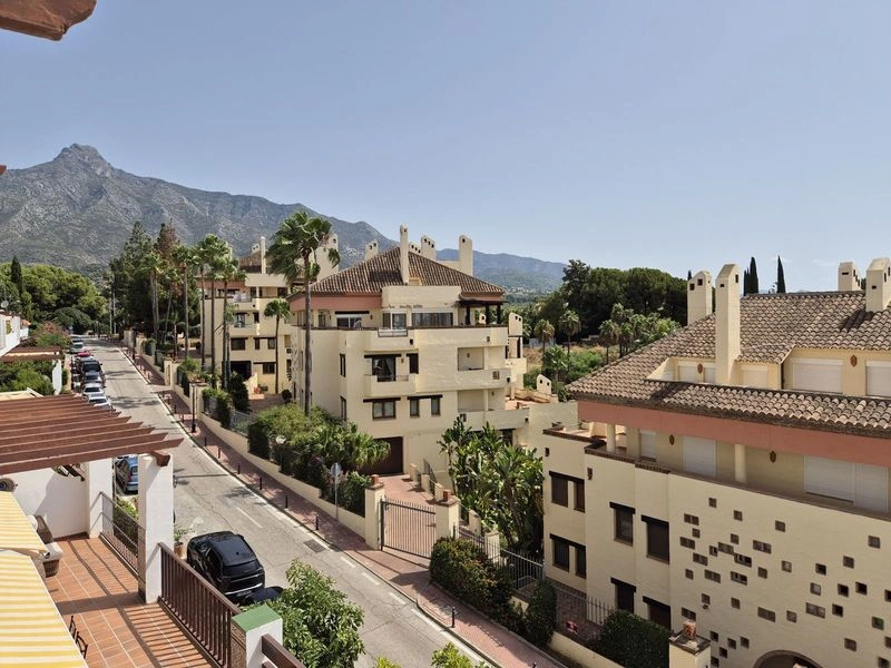 Two Levels of Golden Mile for €498,000 — image 11