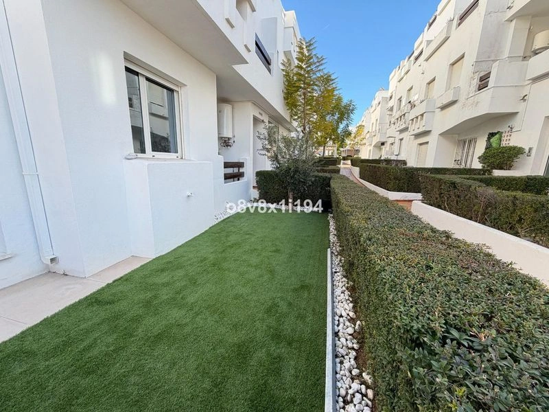 Golf Resort Duplex with Sea Views, Estepona — image 17