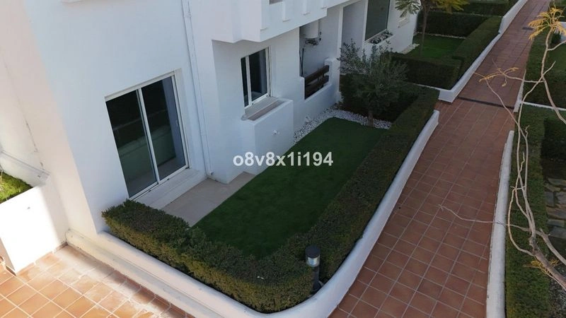 Golf Resort Duplex with Sea Views, Estepona — image 18