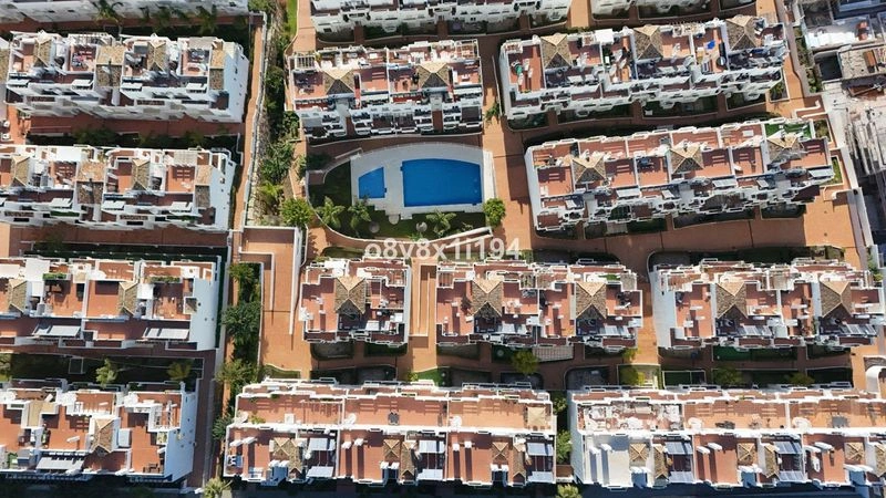 Golf Resort Duplex with Sea Views, Estepona — image 19
