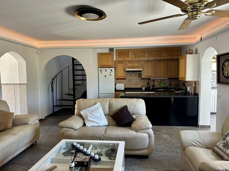 Three Floors of Andalusian Calm for €247,000 — image 7